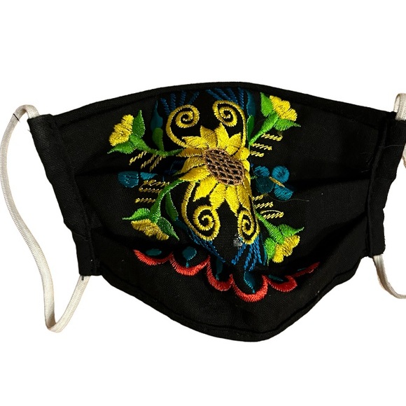 Beautifully embroidered Face mask New made in Mexico - Picture 1 of 2